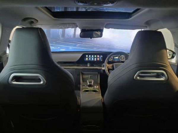 2026-Omoda-C5-15T-Luxury-X image:7