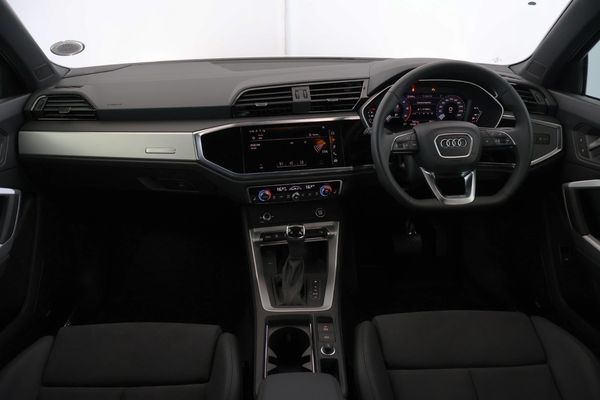 2026-Audi-Q3-Sportback-Black-Edition-35-TFSI image:17