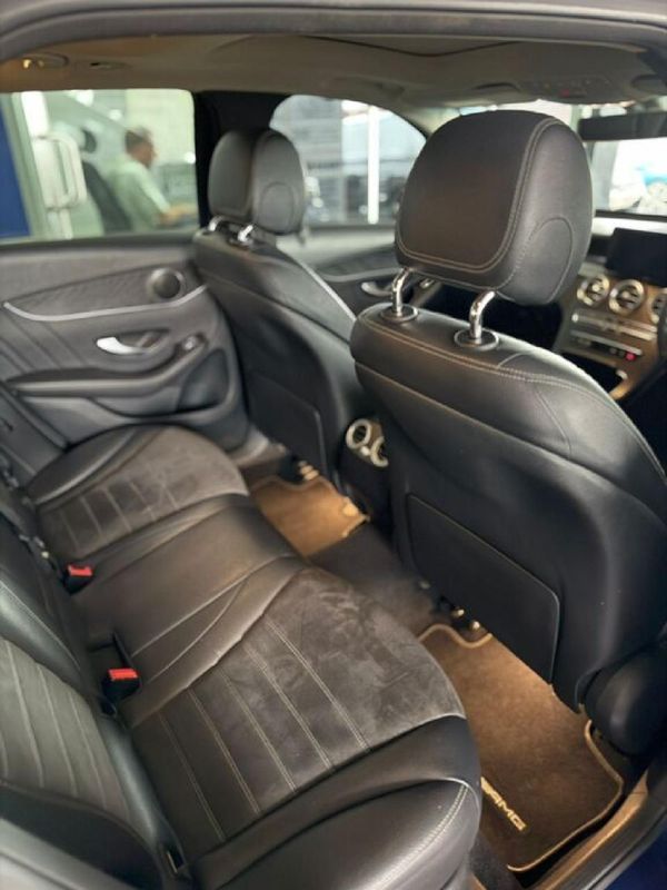 2020-Mercedes-Benz-GLC-300d-4Matic image:4