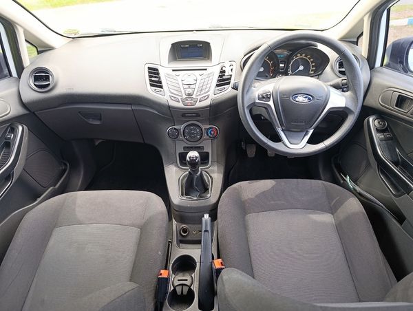 2016-Ford-Fiesta-14-Ambiente-5-dr image:10