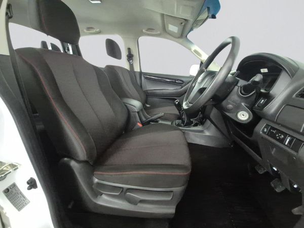 2022-Isuzu-D-Max-250-HO-Hi-Rider-Double-Cab image:15
