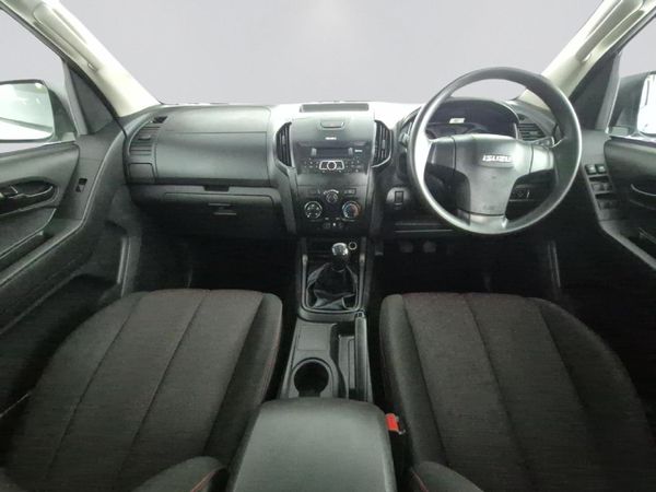 2022-Isuzu-D-Max-250-HO-Hi-Rider-Double-Cab image:5