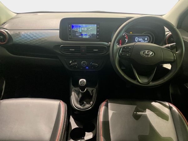 2022-Hyundai-Grand-i10-12-Fluid image:10
