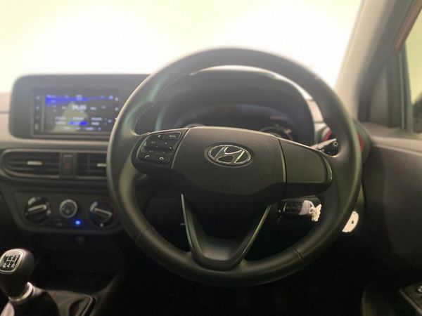 2022-Hyundai-Grand-i10-12-Fluid image:14