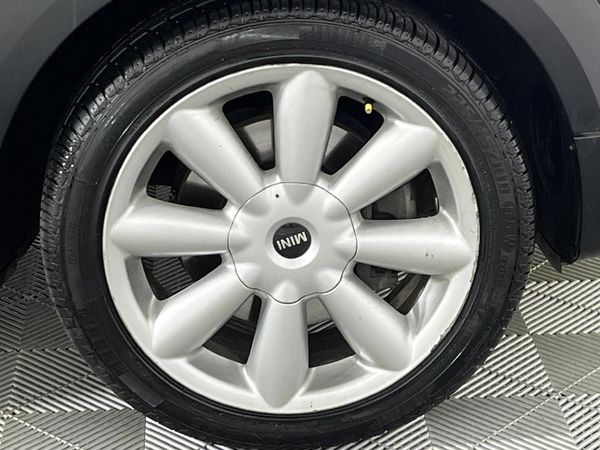 2016-MINI-Countryman-Cooper-S-Auto image:5