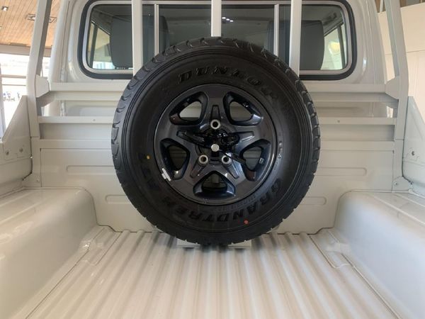 2026-Toyota-Land-Cruiser-79-42-D-Double-Cab image:9