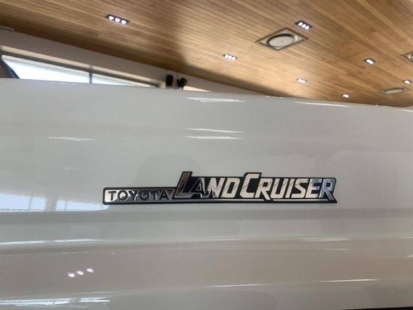2026-Toyota-Land-Cruiser-79-42-D-Double-Cab image:4