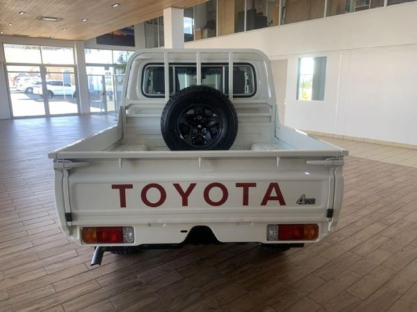 2026-Toyota-Land-Cruiser-79-42-D-Double-Cab image:8