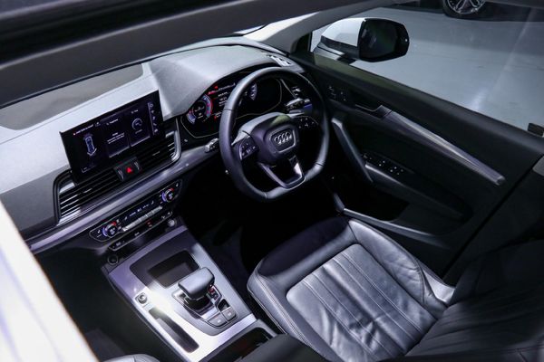 2023-Audi-Q5-Sportback-quattro-ADV-Auto-40-TDI image:9