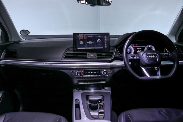 2023-Audi-Q5-Sportback-quattro-ADV-Auto-40-TDI image:5