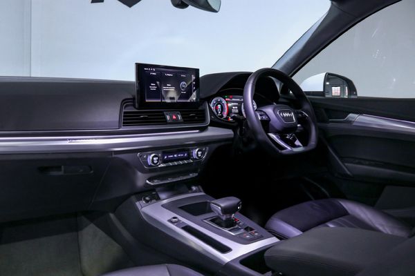 2023-Audi-Q5-Sportback-quattro-ADV-Auto-40-TDI image:6