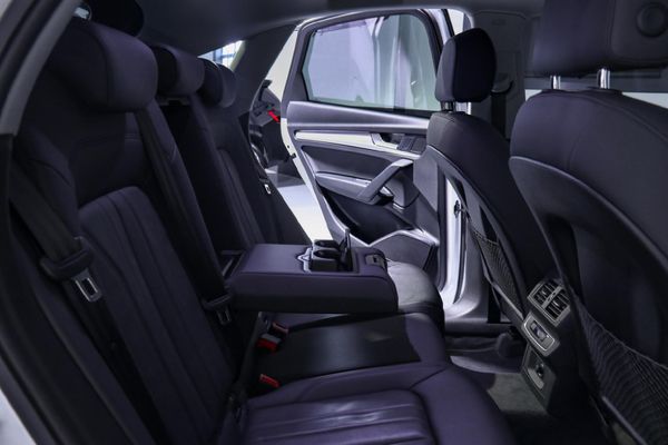 2023-Audi-Q5-Sportback-quattro-ADV-Auto-40-TDI image:8