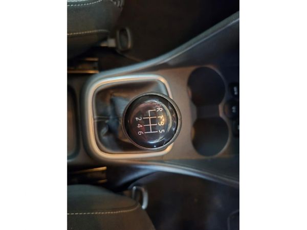 2016-Volkswagen-Polo-Cross-12-TSI image:23