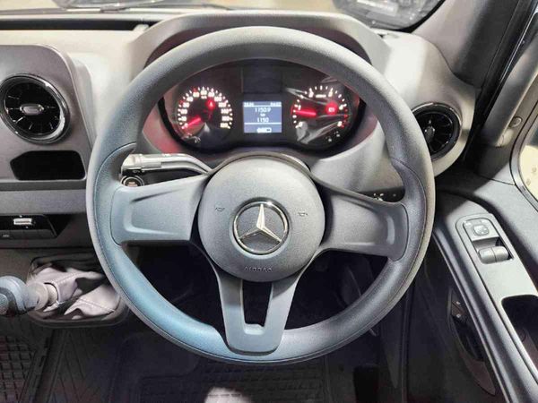 2026-Mercedes-Benz-Sprinter-311-20-CDI-FC-PV image:13