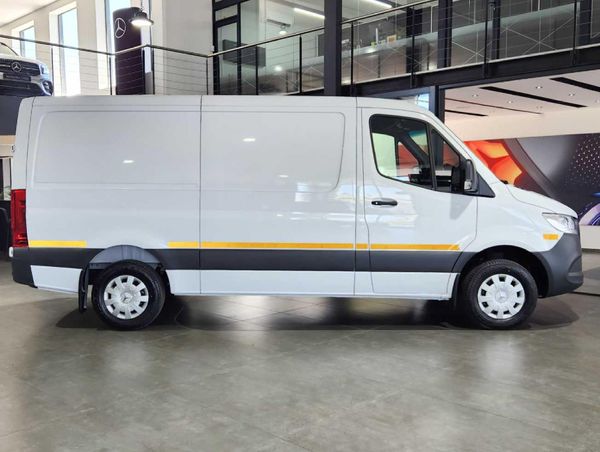2026-Mercedes-Benz-Sprinter-311-20-CDI-FC-PV image:2