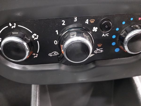 2022-Nissan-NP200-16-AC-Safety-Pack image:11
