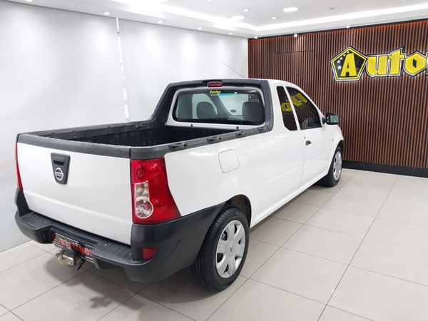 2022-Nissan-NP200-16-AC-Safety-Pack image:6