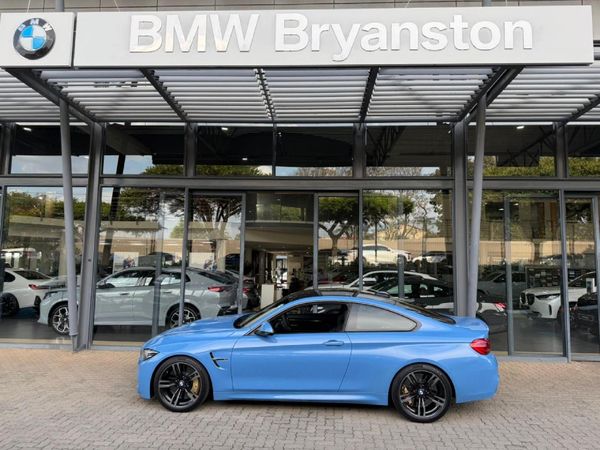 2017-BMW-M4-Coupe-Auto image:5