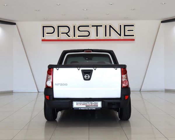 2022-Nissan-NP200-16 image:4