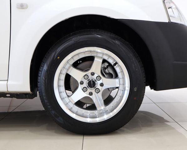 2022-Nissan-NP200-16 image:8