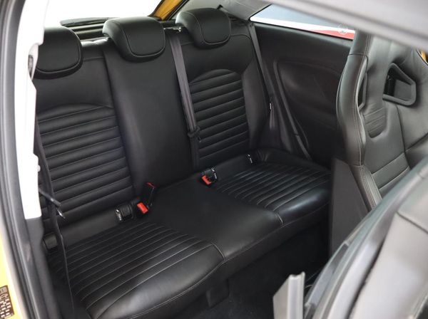 2019-Opel-Corsa-14T-GSi-3-dr image:16