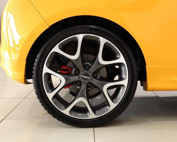 2019-Opel-Corsa-14T-GSi-3-dr image:6