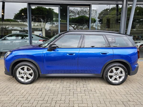 2024-MINI-Countryman-Cooper-C-u25 image:2