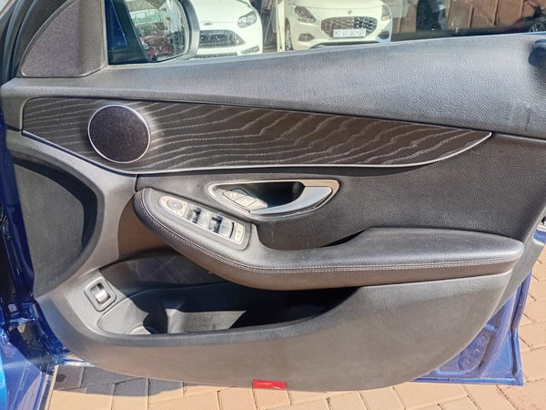 2018-Mercedes-Benz-C-Class-C200-AUTO image:17