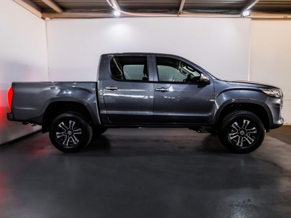 2026-Foton-Tunland-20T-G7-Luxury-4x4-Double-Cab-Auto image:1