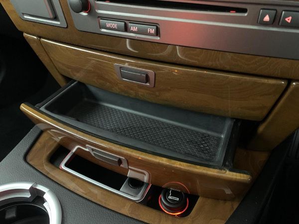 2009-BMW-7-Series-750i image:11