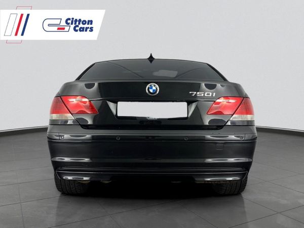 2009-BMW-7-Series-750i image:4