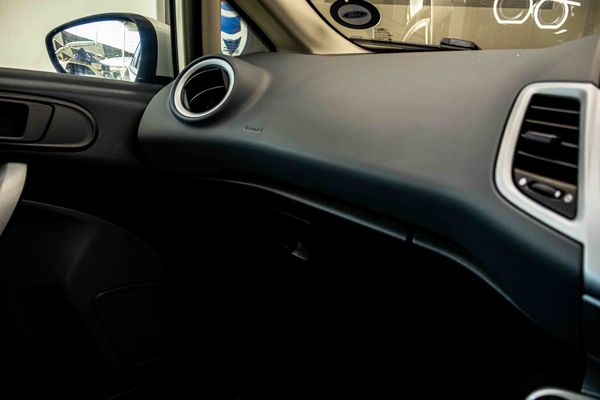 2011-Ford-Fiesta-16-TDCi-Ambiente image:15