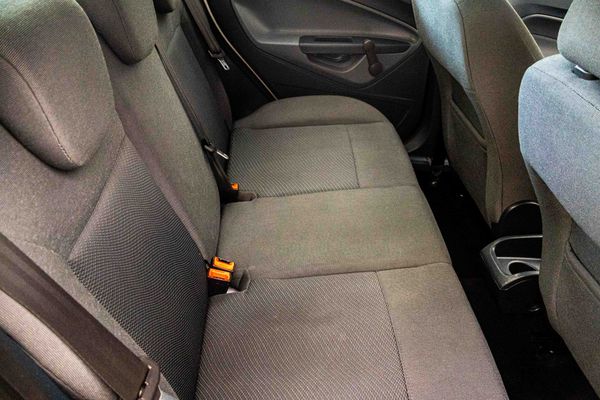 2011-Ford-Fiesta-16-TDCi-Ambiente image:16