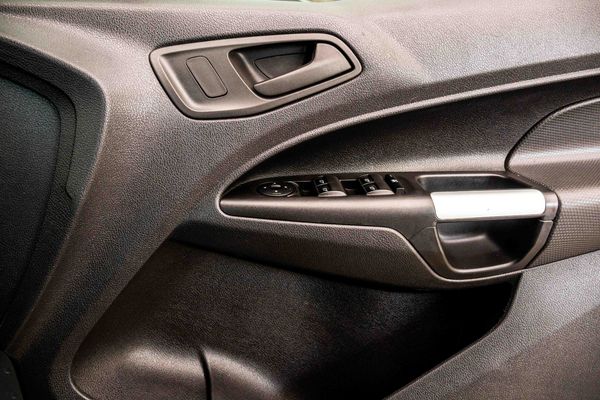 2016-Ford-Tourneo-Connect-10-Trend-SWB image:12