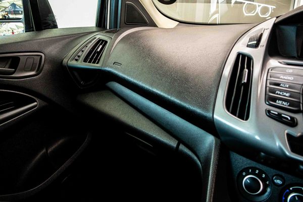 2016-Ford-Tourneo-Connect-10-Trend-SWB image:15