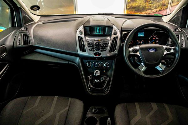 2016-Ford-Tourneo-Connect-10-Trend-SWB image:17