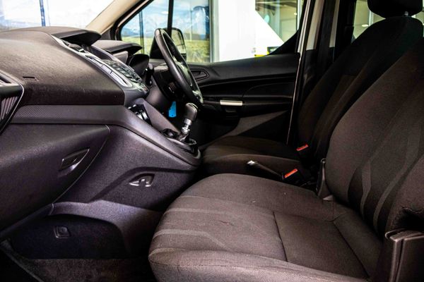 2016-Ford-Tourneo-Connect-10-Trend-SWB image:20