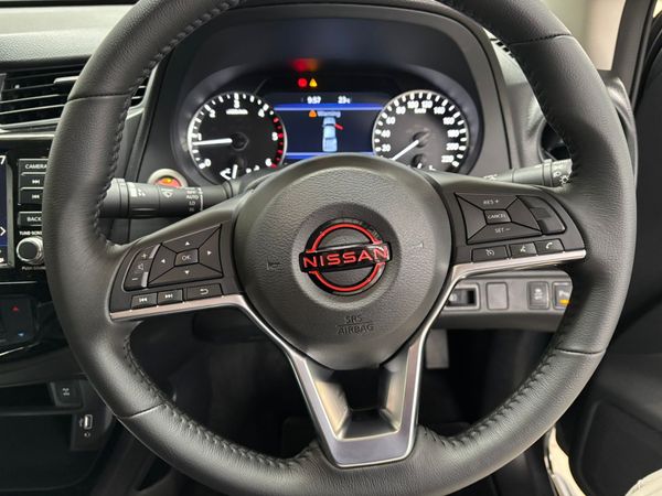 2025-Nissan-Navara-25-DDTi-PRO-2X-Auto-Double-Cab image:12