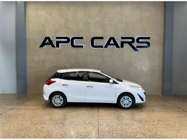 2019-Toyota-Yaris-15-XI-5-dr image:1