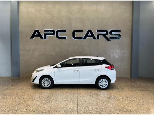 2019-Toyota-Yaris-15-XI-5-dr image:3