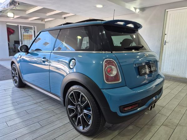 2012-MINI-Hatch-Cooper-S-Auto image:10