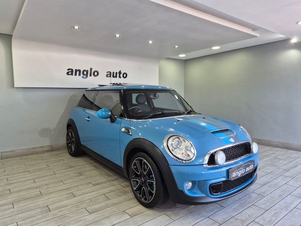 2012-MINI-Hatch-Cooper-S-Auto image:2