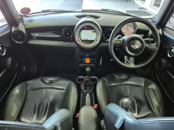 2012-MINI-Hatch-Cooper-S-Auto image:3