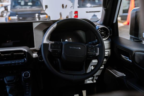 2026-Toyota-Land-Cruiser-Prado-VX-R-28GD-Auto image:15