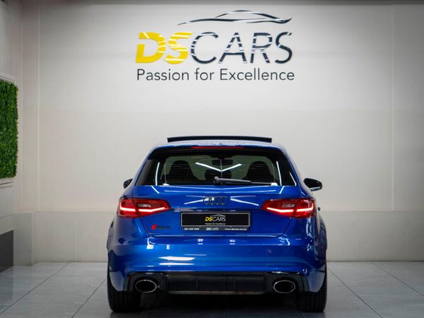 2016-Audi-RS3-Sportback-quattro image:9