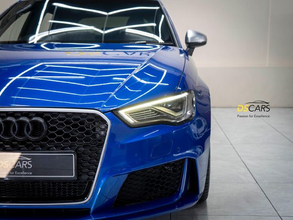 2016-Audi-RS3-Sportback-quattro image:5