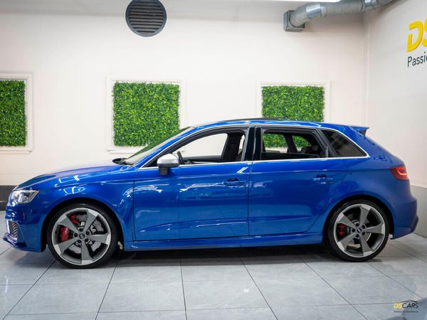 2016-Audi-RS3-Sportback-quattro image:6