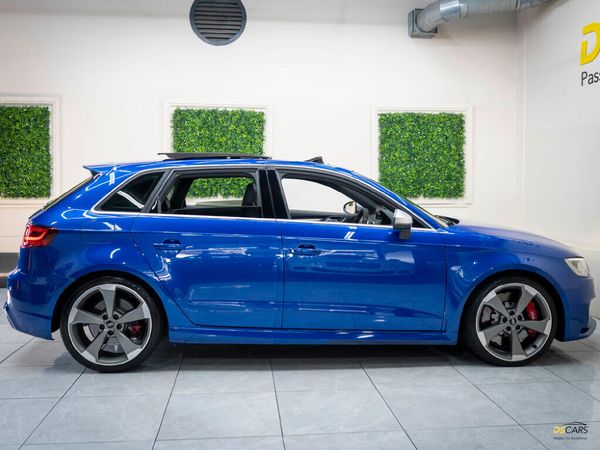 2016-Audi-RS3-Sportback-quattro image:7