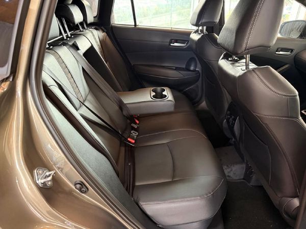 2026-Toyota-Corolla-Cross-18-XS-Hybrid image:12