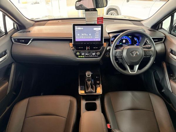 2026-Toyota-Corolla-Cross-18-XS-Hybrid image:15